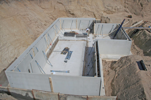 Holle wanden constructie